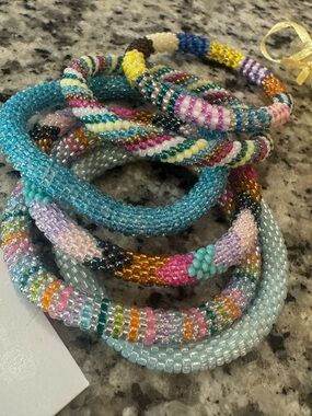 Sashka Co. friendship bracelets (6)